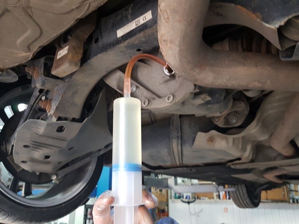 Замена масла в редукторе Kia Sportage | Киа Спортейдж zhukovskiy